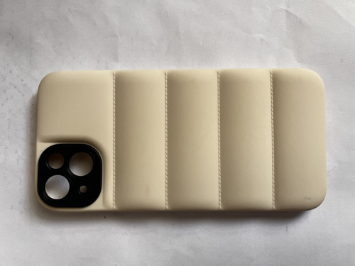 گارد محافظ چرم کرمی IPHONE 14 PLUS